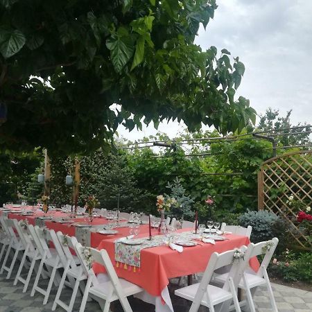 My Garden Hotell Tbilisi Exteriör bild