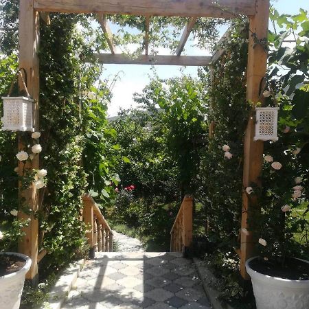 My Garden Hotell Tbilisi Exteriör bild